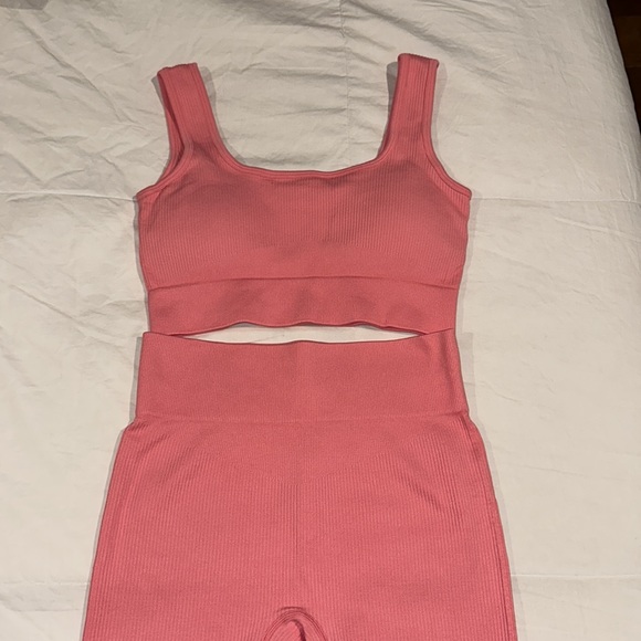 Ribbed Workout Set - Picture 3 of 9